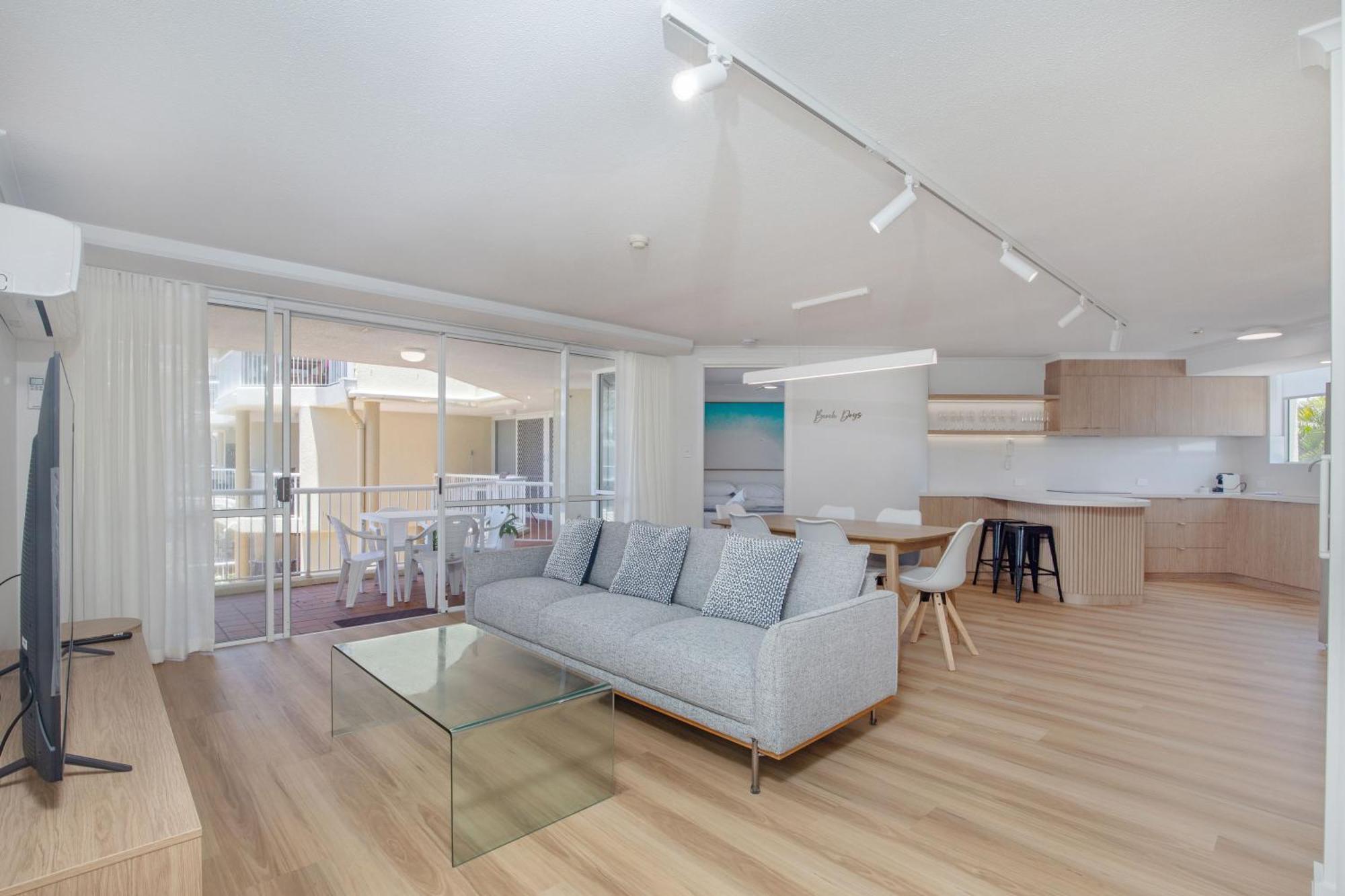 Crystal Beachfront Apartments Gold Coast Dış mekan fotoğraf