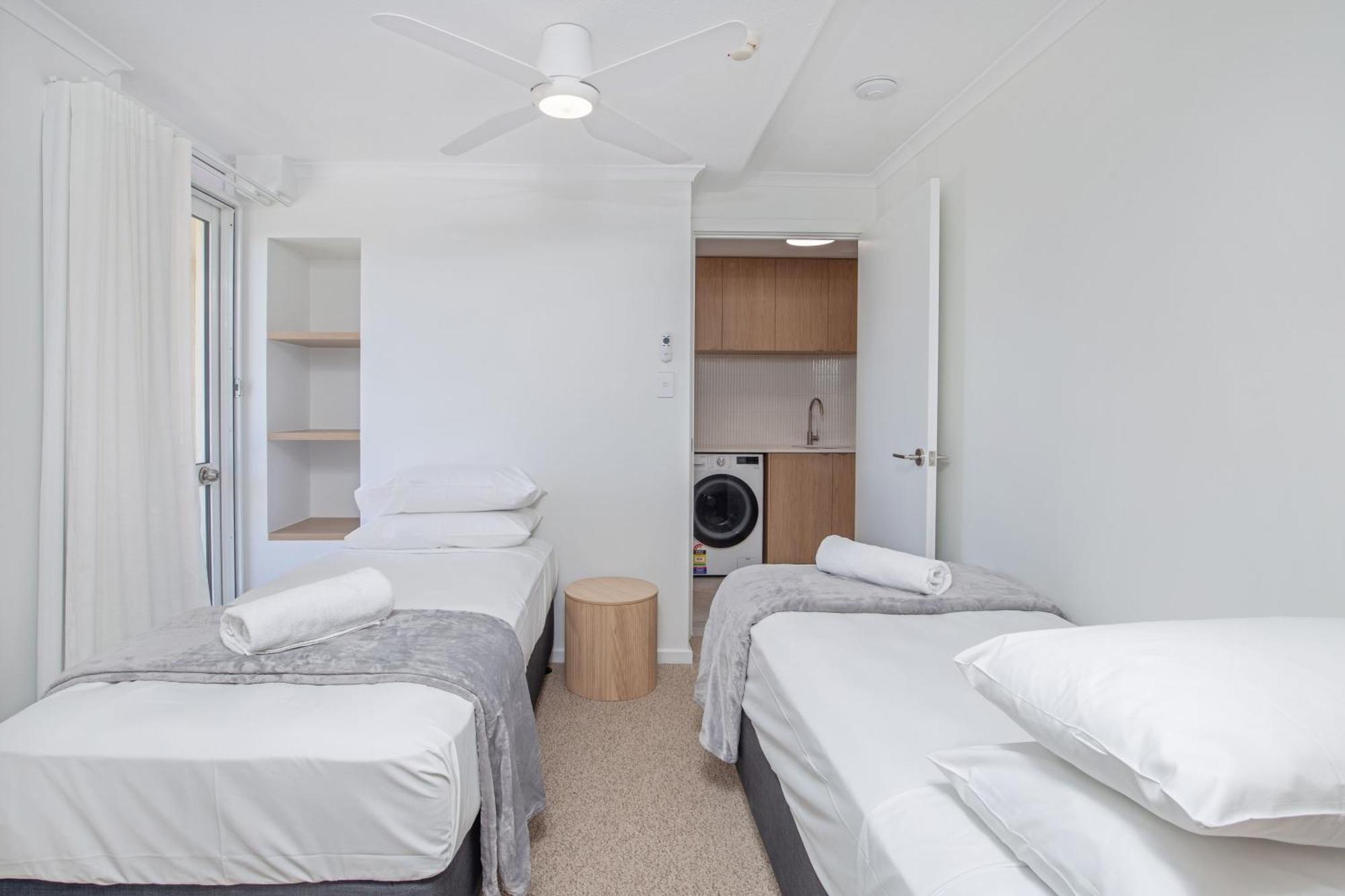 Crystal Beachfront Apartments Gold Coast Dış mekan fotoğraf