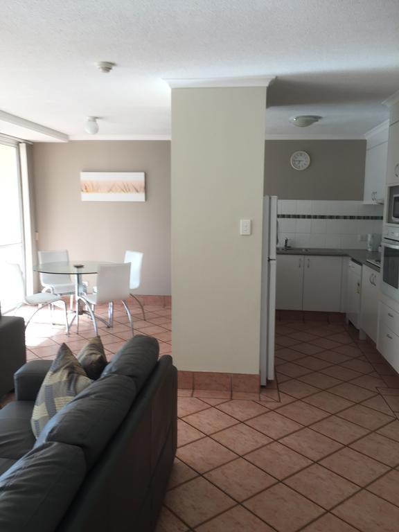 Crystal Beachfront Apartments Gold Coast Dış mekan fotoğraf