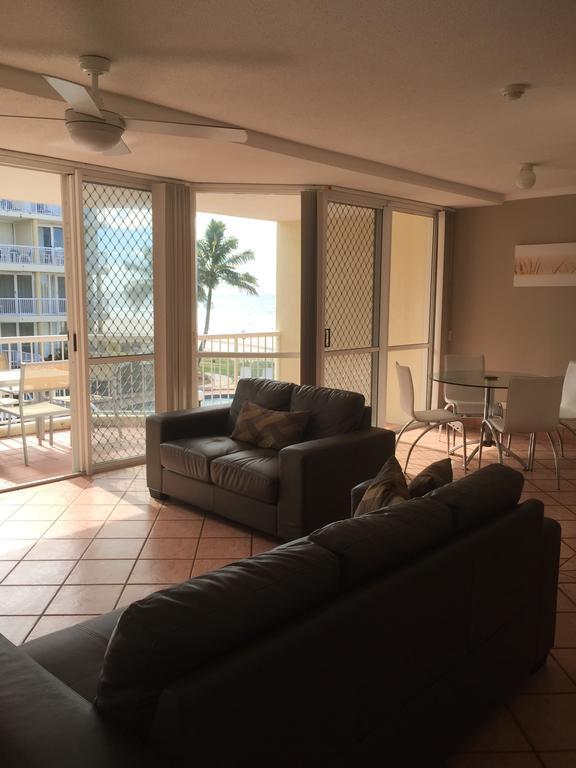 Crystal Beachfront Apartments Gold Coast Dış mekan fotoğraf